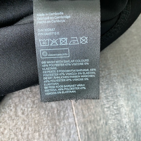 Women’s H&M open neck black sweater - Picture 5 of 8